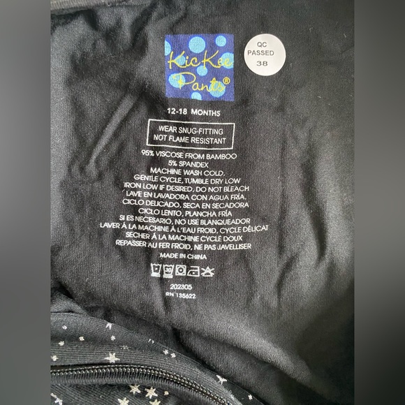 New! KicKee Pants Print Footie 2Way Zipper in Midnight Foil Constellations 12-18 - Picture 2 of 6